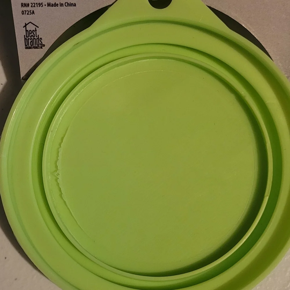 Star Wars Green And Gray Hard Tennis Balls, Baby Yoda Green Dog Food Lids